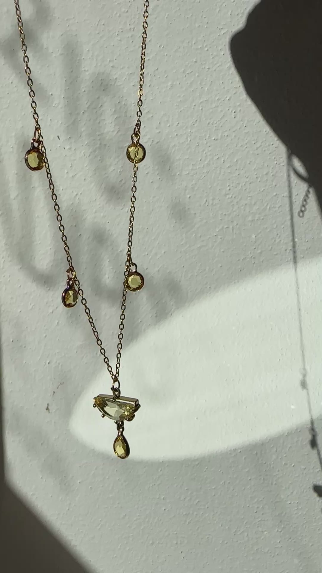 Carica video: Body Chain